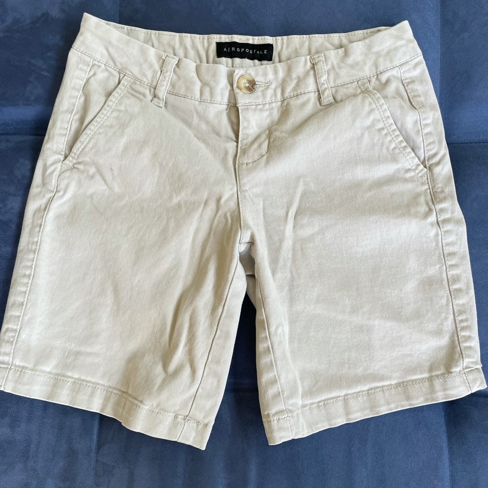 Aeropostale Kahki Bermuda Short